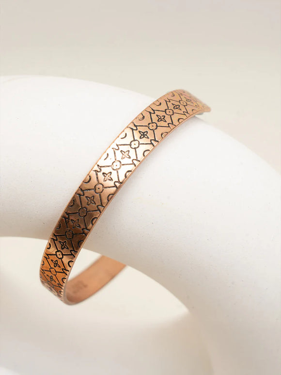 Handslegið Kopararmband með mosaíkmunstri