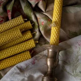 Lucienne,  9 handunnin kerti úr býflugnavaxi